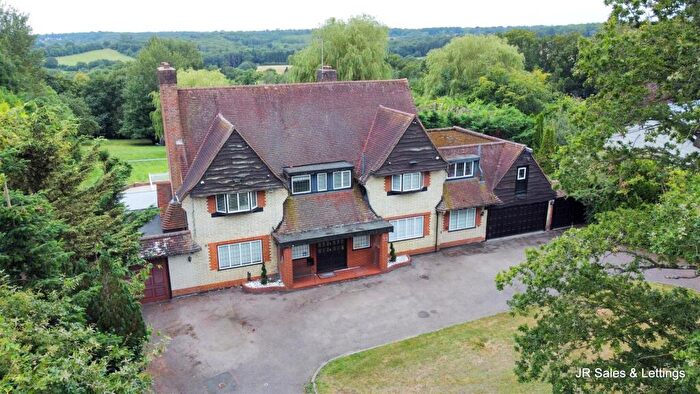 6 Bedroom Detached House For Sale In The Ridgeway, Cuffley, EN6