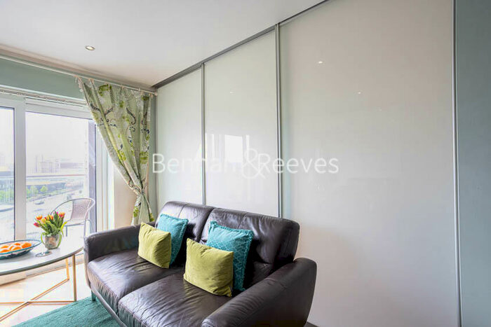 1 Bedroom Apartment To Rent In East Drive, Colindale, NW9