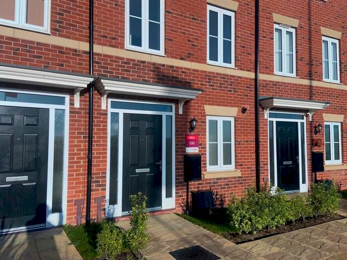 3 Bedroom Town House To Rent In Baker Street, East Riding Of Yorkshire, HU17