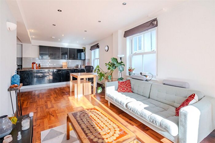 2 Bedroom Flat For Sale In Wyatt Park Road, London, SW2