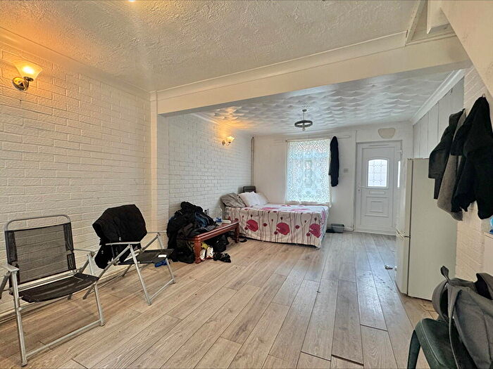 2 Bedroom Terraced House For Sale In Mill Road, Cobholm, Great Yarmouth, NR31