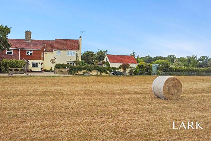 3 Bedroom Semi-detached House For Sale In Silverlace Green, Benhall, IP17