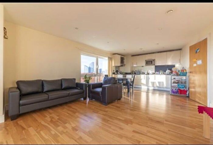 1 Bedroom Flat To Rent In High Road, Ilford, IG1