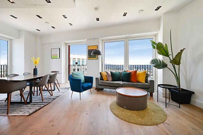 2 Bedroom Flat To Rent In Keybridge Tower, Exchange Gardens, London, SW8