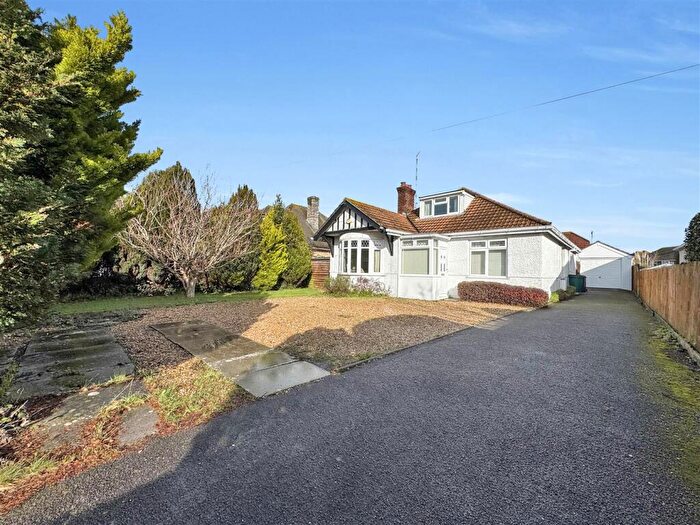 4 Bedroom Detached Bungalow For Sale In Dorchester Road, Redlands, DT3