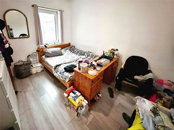 4 Bedroom Terraced House To Rent In Milton Road, Southampton, Hampshire, SO15