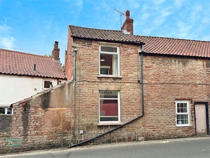 2 Bedroom Semi-Detached House For Sale In Welbeck Street, Worksop, S80