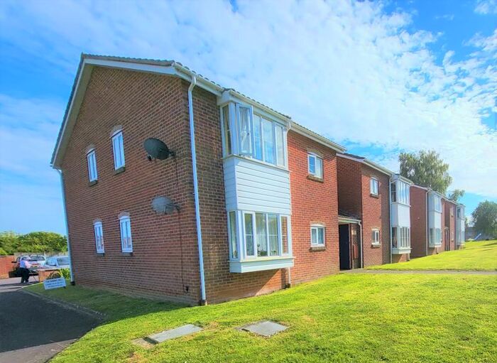 1 Bedroom Flat To Rent In Green Mead, Yeovil, BA21