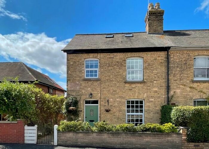 3 Bedroom Semi-Detached House To Rent In Radcliffe Road, Stamford, PE9