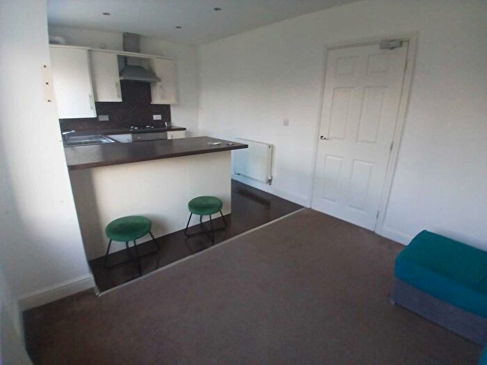 1 Bedroom Flat To Rent In Foxhole Road, St Thomas, Swansea, SA1
