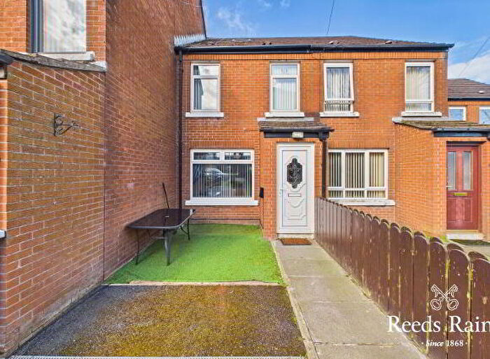 2 Bedroom House For Sale In Stewart Street, Belfast, BT7
