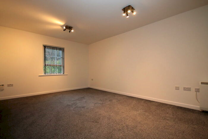 2 Bedroom Apartment To Rent In Gale Close, Littleborough, OL15