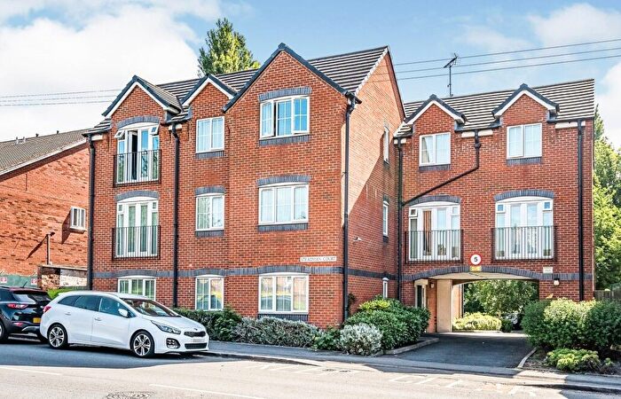 2 Bedroom Flat To Rent In Toll End Road, Tipton, DY4