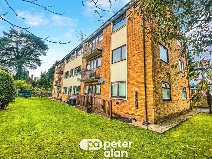 2 Bedroom Flat To Rent In The Avenue, Llandaff, Cardiff, CF5