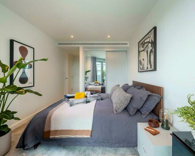 Studio To Rent In Nine Elms Lane, London, SW11