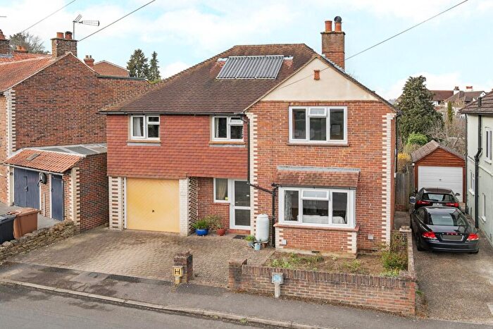 5 Bedroom Detached House For Sale In Farncombe Hill, Godalming, Surrey, GU7