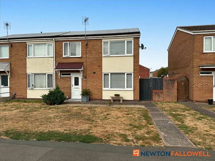 3 Bedroom Semi-Detached House For Sale In Manthorpe Way, Balderton, NG24