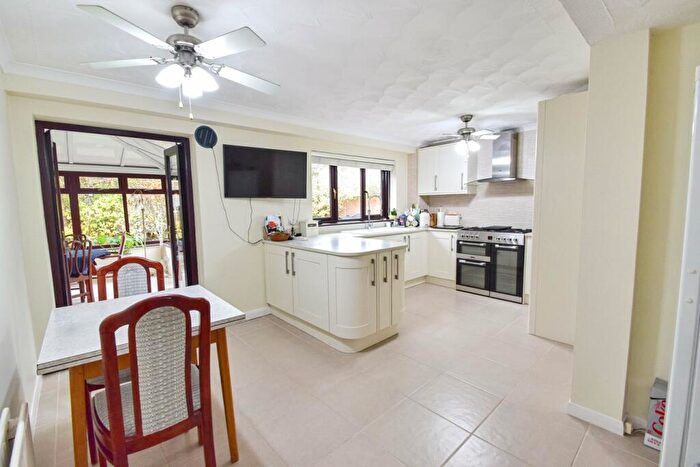 4 Bedroom Detached House For Sale In Sarsen Heights, Walderslade Woods, Chatham, ME5