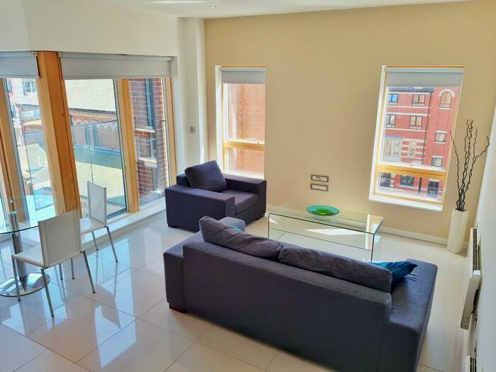 2 Bedroom Apartment To Rent In Apt . :: Ice Plant, M4