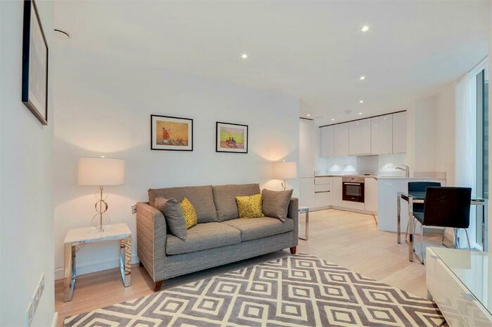 1 Bedroom Apartment To Rent In Pinnacle Apartments, Saffron Central Square, Croydon, CR0