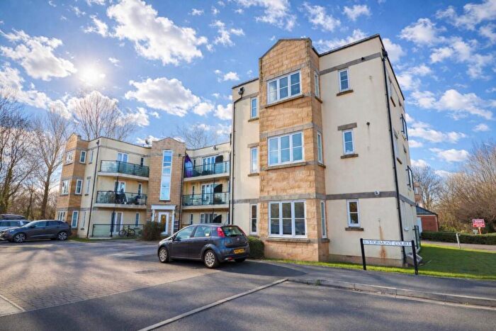 2 Bedroom Apartment For Sale In Kensington, Stormont Court - Superb First Time Buy, BS24