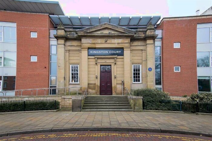 2 Bedroom Flat To Rent In Kingston Court, Hull, HU2