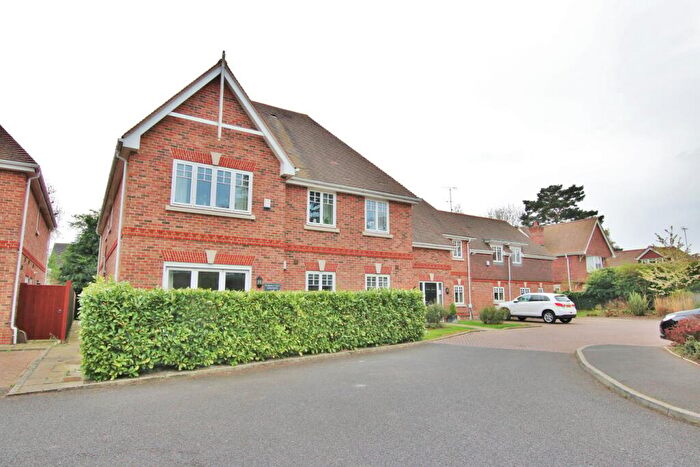 2 Bedroom Apartment For Sale In Kingsley Place, Wokingham, RG41