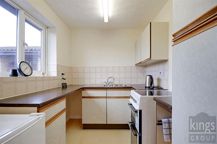 1 Bedroom Flat For Sale In Ainsley Close, Edmonton, N9