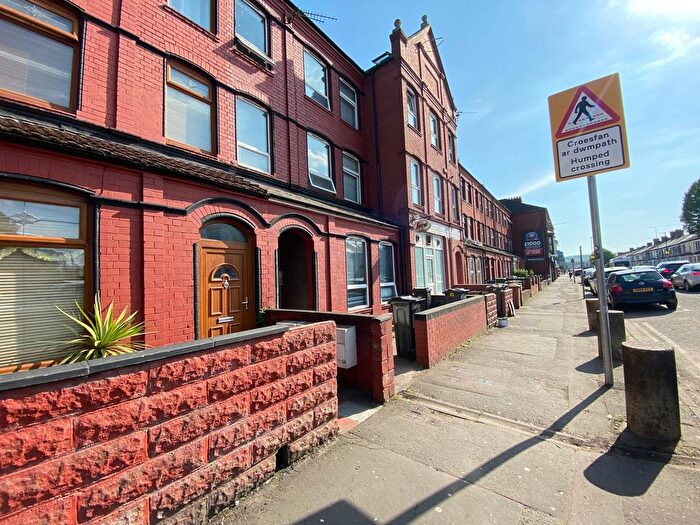2 Bedroom Flat To Rent In Penarth Road, Cardiff, CF11