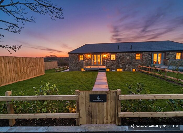 3 Bedroom Barn Conversion For Sale In Lemin Farm, Reawla, TR27