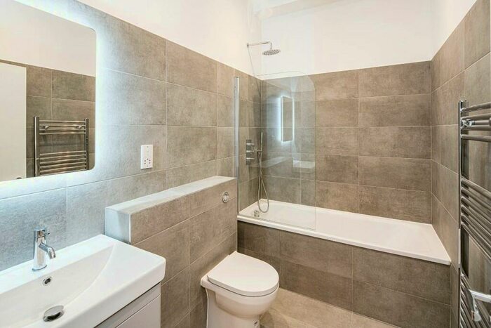 2 Bedroom Apartment To Rent In Benwell Road, London, N7