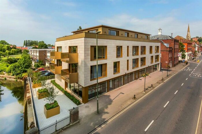 2 Bedroom Apartment To Rent In South Street, Farnham, Surrey, GU9