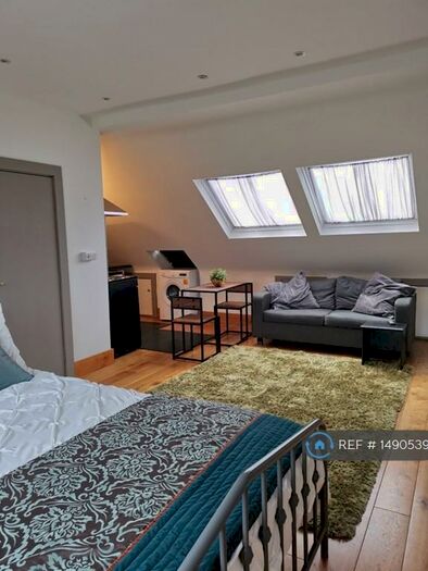 Studio To Rent In Glendale Ave, London, N22