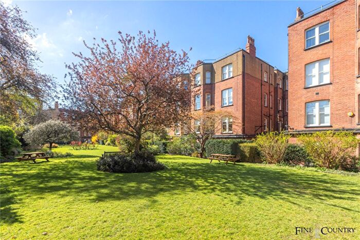4 Bedroom Flat For Sale In Avenue Mansions, Finchley Road, London, NW3