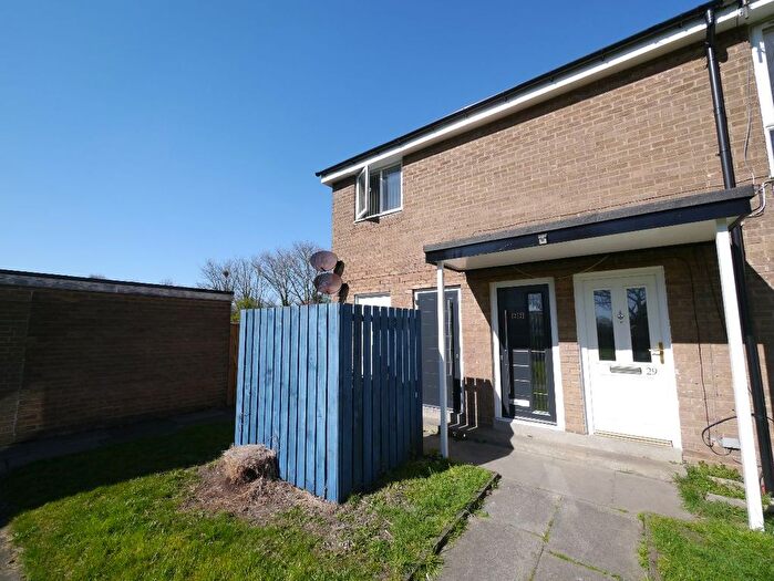 2 Bedroom Flat To Rent In Barmouth Close, Wallsend, NE28