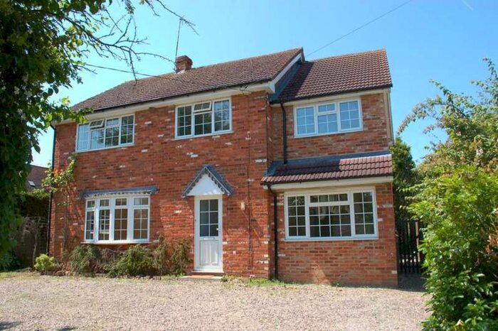 4 Bedroom Detached House To Rent In Henton, OX39