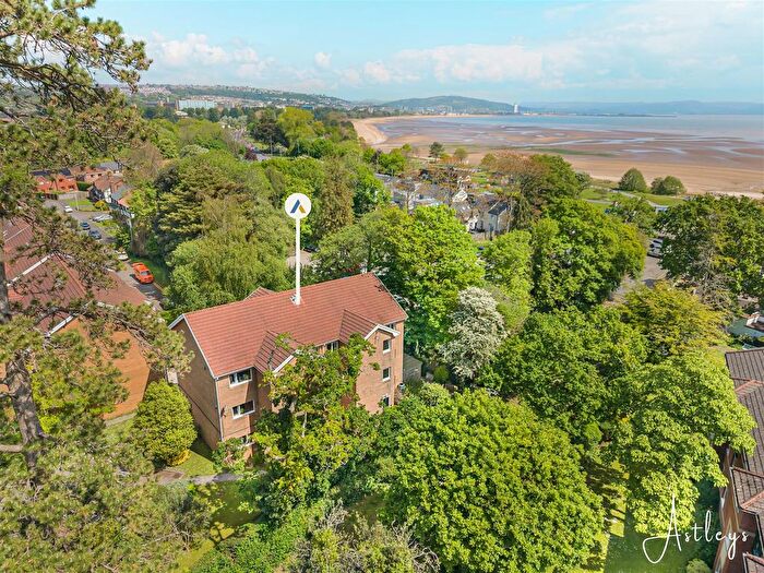 2 Bedroom Flat For Sale In Roman Court, Blackpill, Swansea, SA3