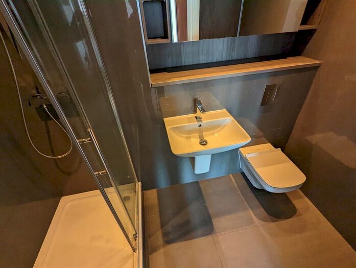 2 Bedroom Flat To Rent In Deansgate Square, Owen Street, Manchester, M15