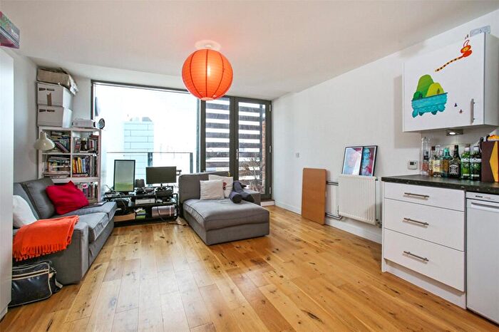 2 Bedroom Flat For Sale In Deptford High Street, London, SE8