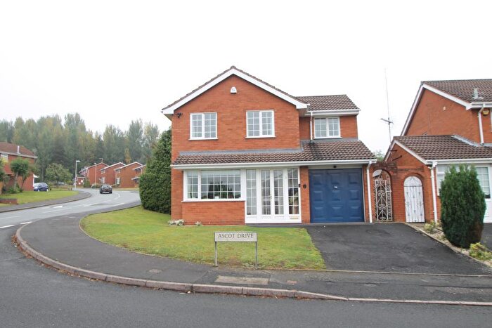 4 Bedroom Detached House To Rent In Ascot Drive, Milking Bank, Dudley, DY1