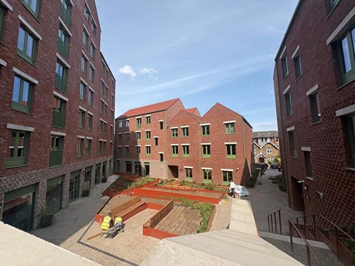 Studio To Rent In Bury Street, Guildford, GU2