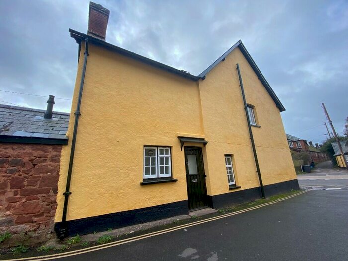 3 Bedroom End Of Terrace House To Rent In New Buildings, EX5