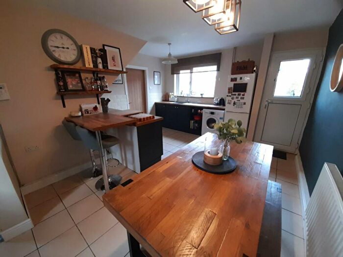 3 Bedroom Terraced House For Sale In Highfield Close, Gainsborough, DN21