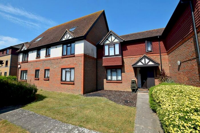 1 Bedroom Flat To Rent In Trafalgar Court, Victoria Road, Bognor Regis, PO21