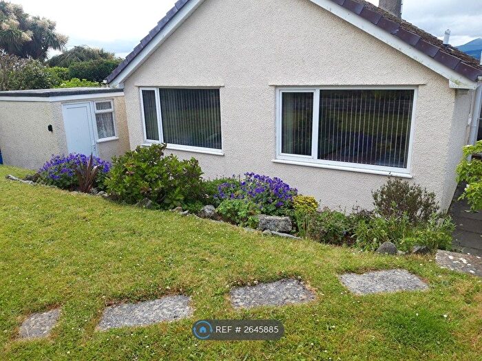 2 Bedroom Bungalow To Rent In Maes Yr Hafod, Menai Bridge, LL59