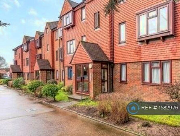 2 Bedroom Flat To Rent In Chandler Court, Wallington, SM6