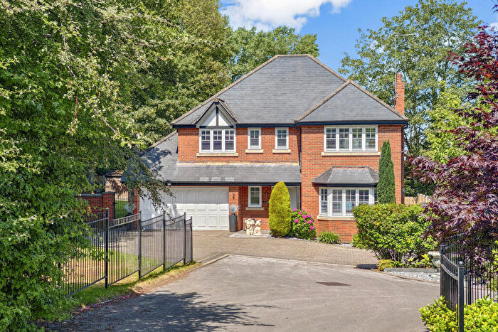 4 Bedroom Detached House For Sale In College Side, Mansfield, NG18