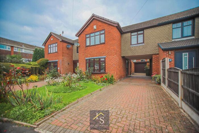 3 Bedroom Semi-Detached House For Sale In Lausanne Road, Bramhall, SK7