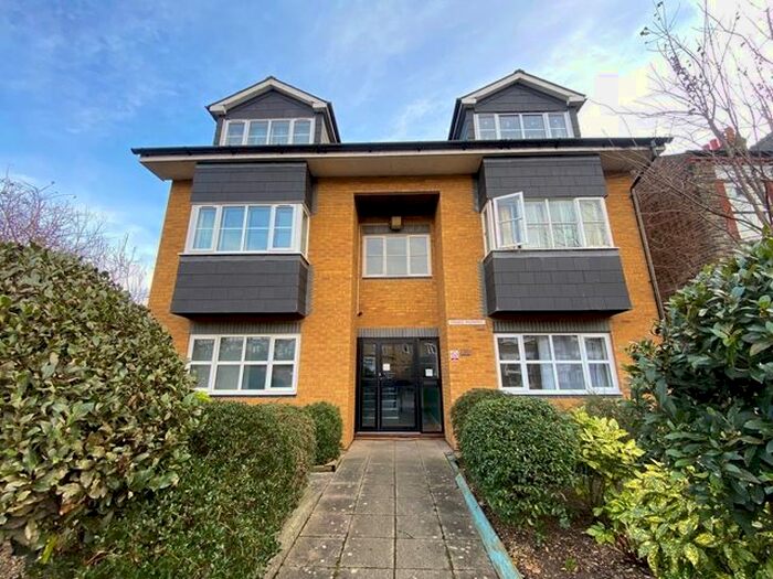 2 Bedroom Flat To Rent In Gateway House, East Gardens, Colliers Wood, London, SW17