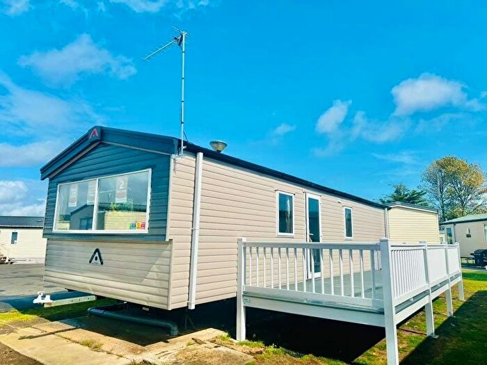 2 Bedroom Park Home For Sale In Beach Road, St. Osyth, Clacton-On-Sea, CO16